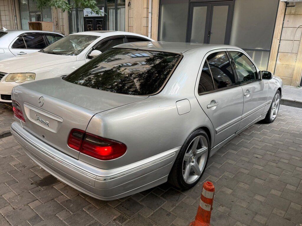 Mercedes E 320, 3.2 L, 2000 il, 450 000 km — Avtomobillər, Bakı (4)