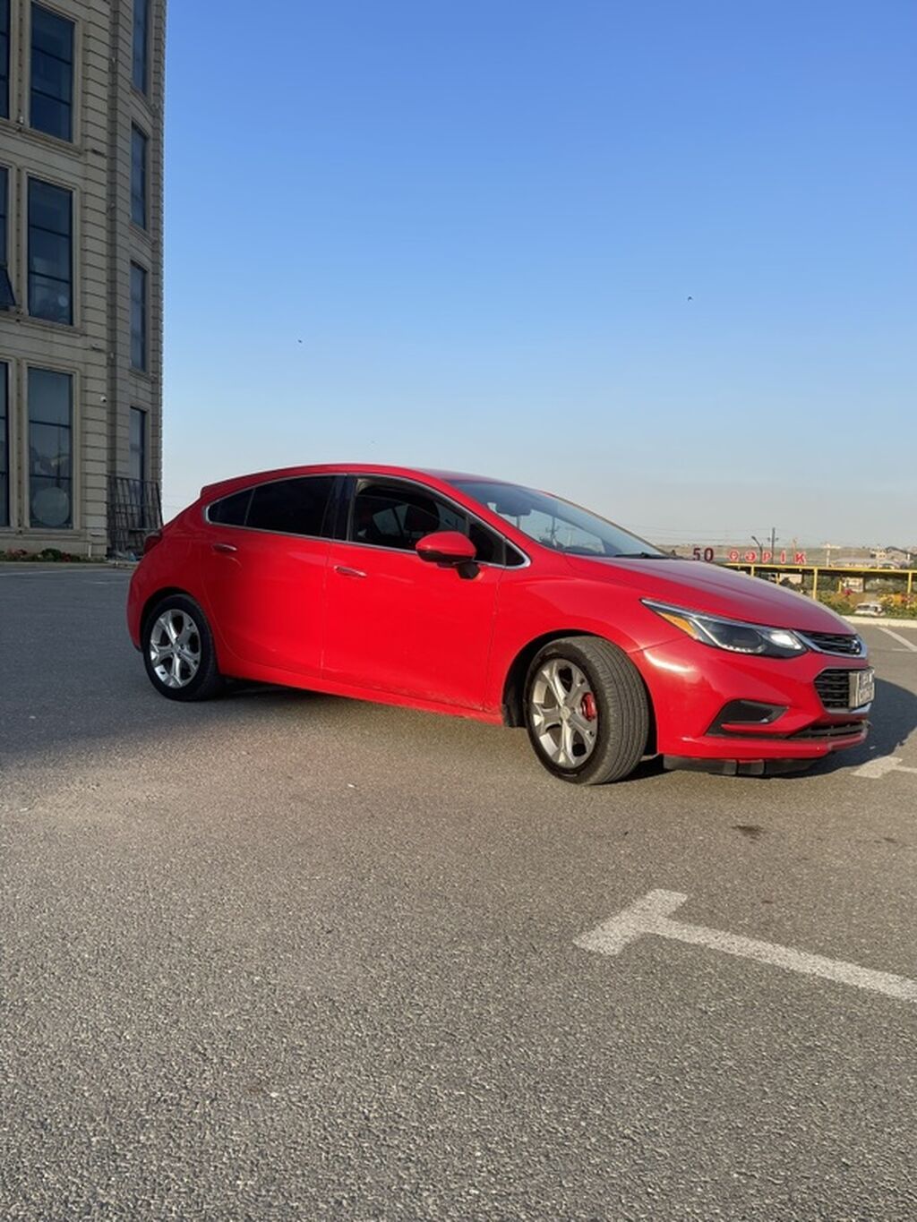 Chevrolet Cruze: 1.4 l 2017 il 260000 km Hetçbek — Avtomobillər, Masazır (8)