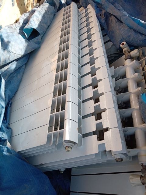 Məhsul: Seksiyalı bimetal radiatorlar (su/qaz istilik sistemləri üçün) — Qobu