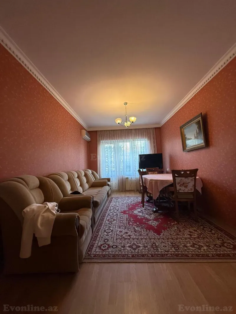 Satılır 4 otaqlı Mənzil Köhnə tikili 100 m² Bakı, Xətai r., Həzi Aslanov m — Bakı