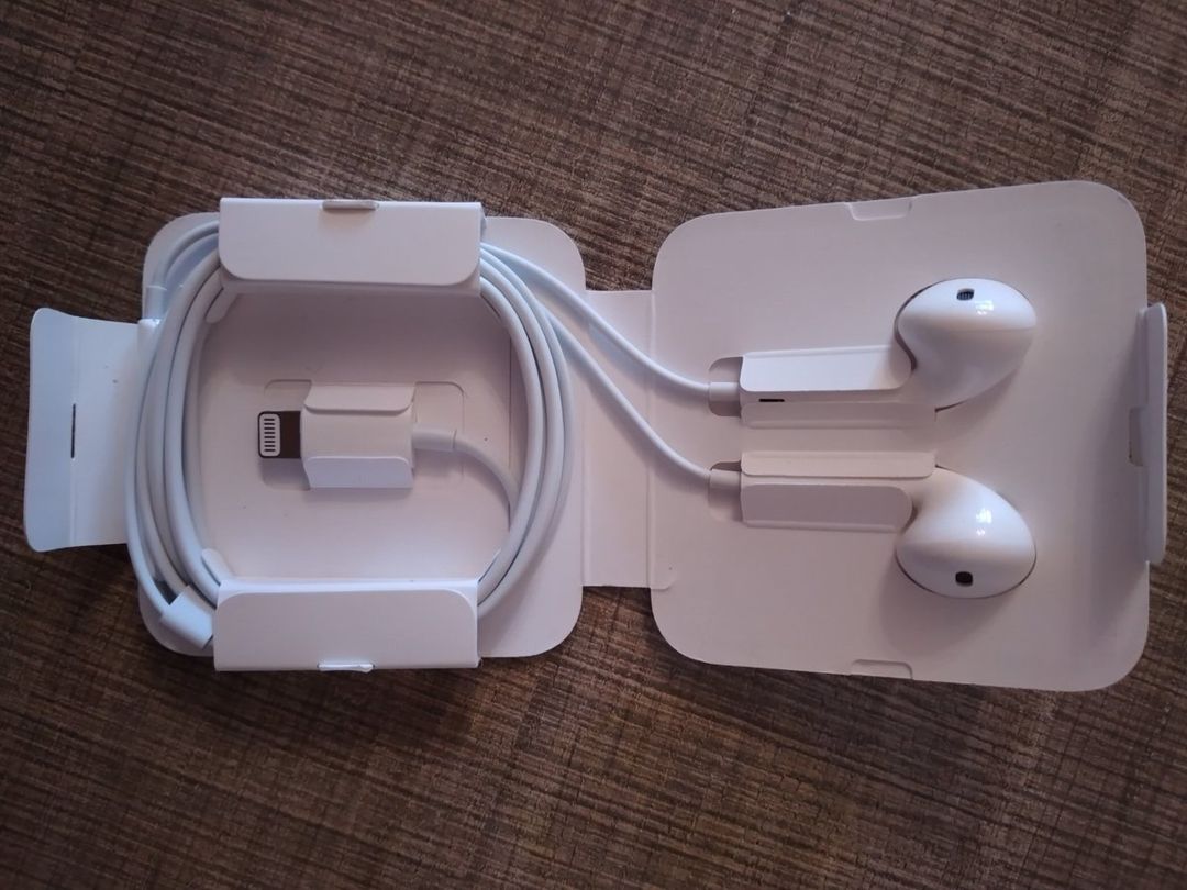 Apple iPhone X max qutusundan çıxan orijinal qulaqlıq — Səs texnikası, Bakı (3)