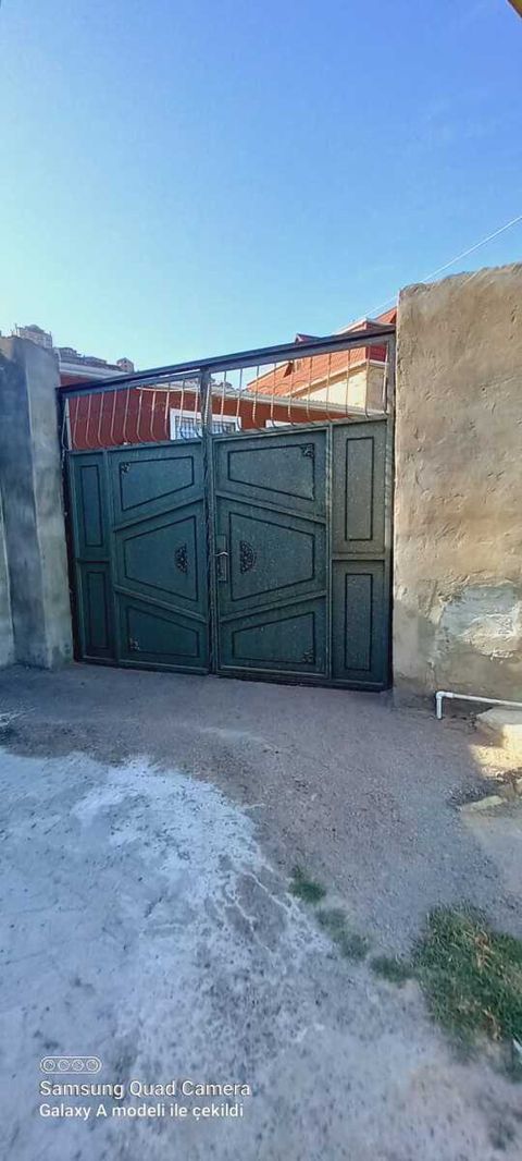 Satılır 5 otaqlı həyət evi/bağ evi 150 m² — Bakı