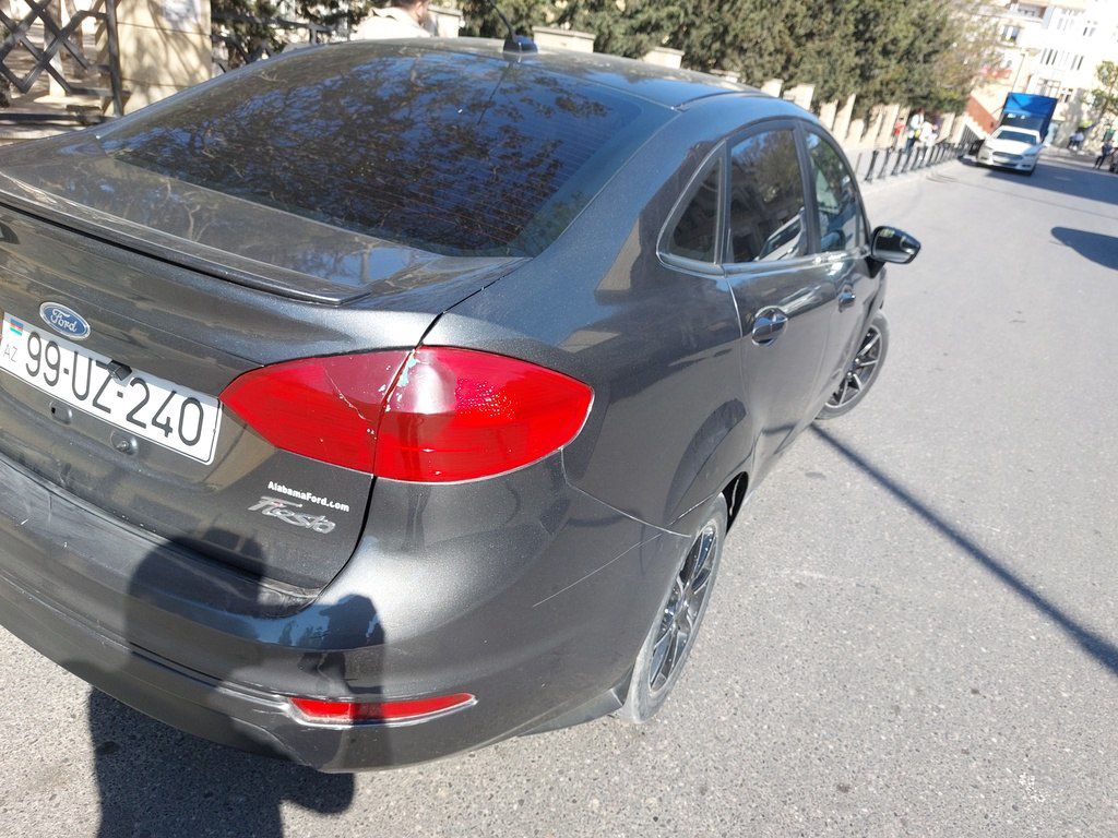 Ford Fiesta, 1.6 L, 2015 il, 104 000 km 99-UZ-240 — Avtomobillər, Bakı (5)
