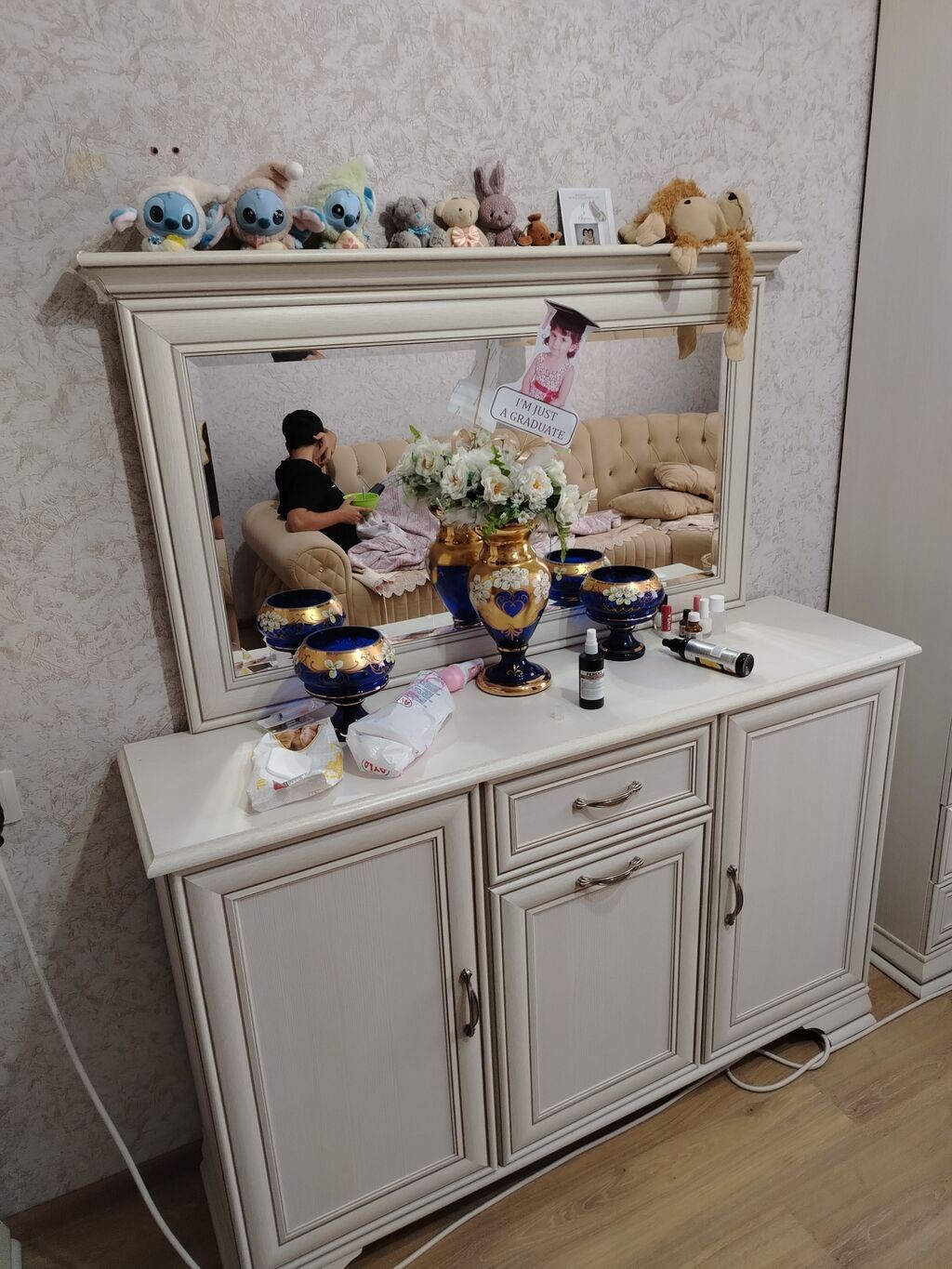 Klassik stildə salon/dəhliz üçün mebel dəsti Tərkibi: - 1 ədəd — Qonaq otağı üçün, Digah (4)