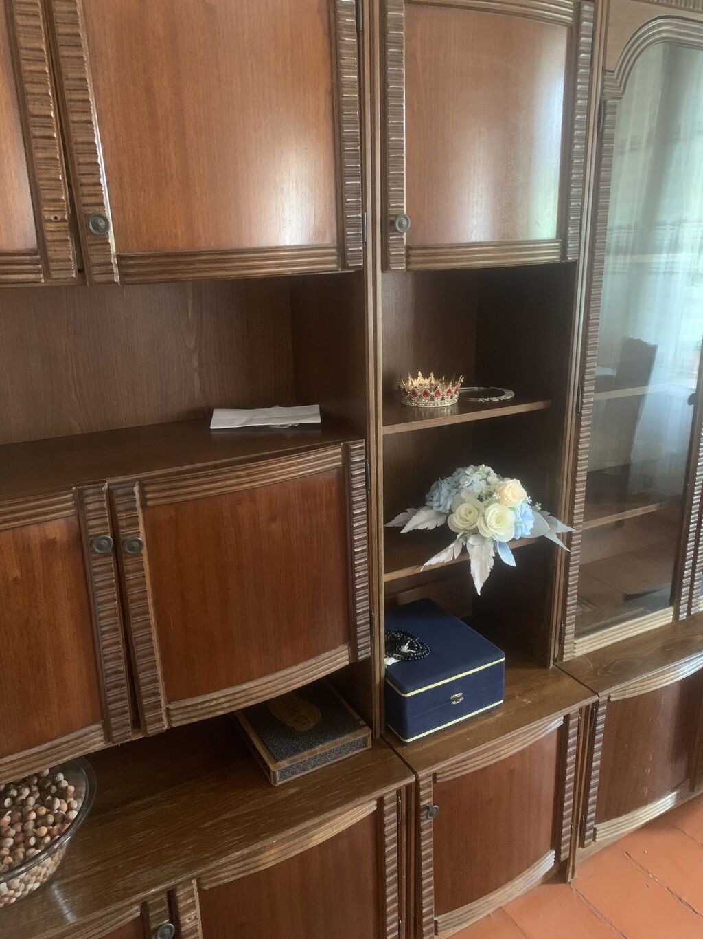 Salam qoz ağacınnan servant satılır cox ucuz qiymete — Şkaflar, Bakı (2)