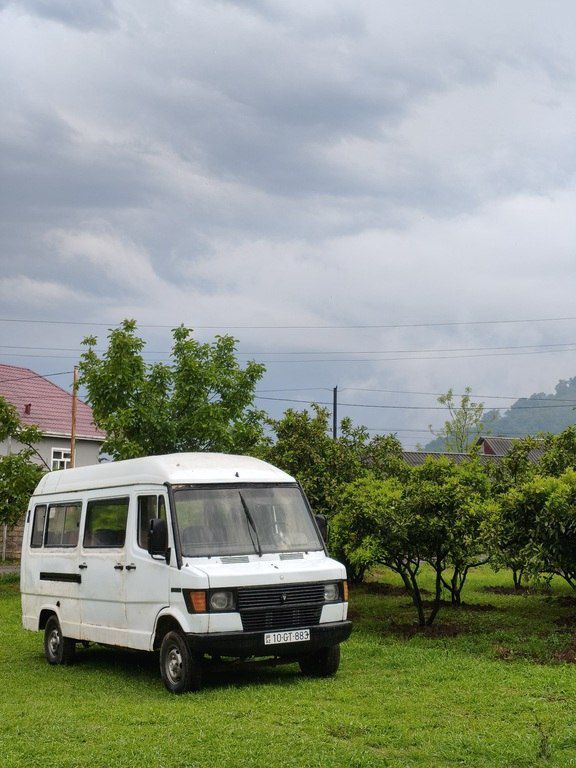 Mercedes 208 D, 2.4 L, 1990 il, 500 000 km 10-GT-883 — Avtomobillər, Astara (2)