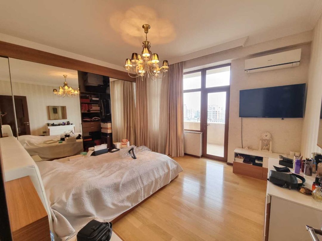 Satılır 4 otaqlı yeni tikili 205 m² — Mənzil, Bakı (2)