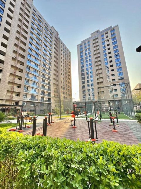 Satılır 2 otaqlı yeni tikili 97 m² — Bakı