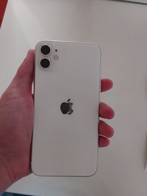 Apple iPhone 11 White 64GB/4GB — Mingəçevir