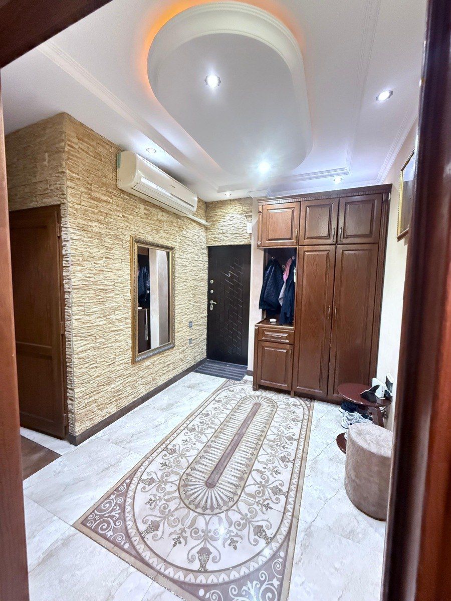 Satılır 4 otaqlı köhnə tikili 110 m² — Mənzil, Bakı (7)