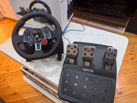Logitech G29 oyun sükanı — Bakı