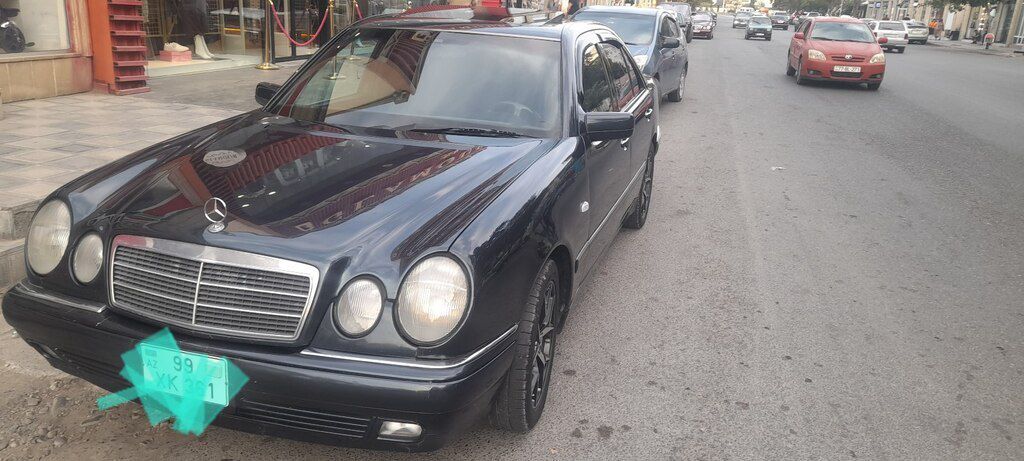 Mercedes E 230, 2.3 L, 1997 il, 285 367 km — Avtomobillər, Bərdə (2)