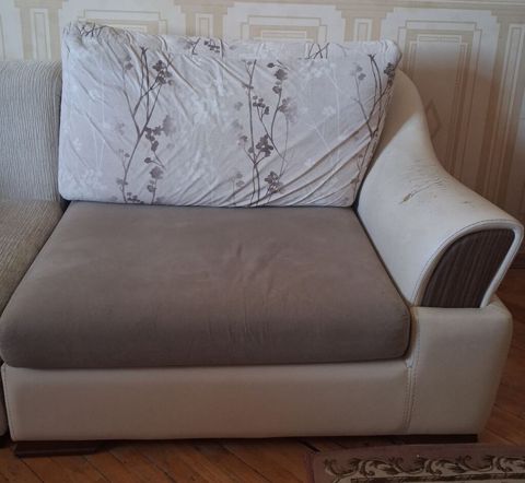 Künc divan bölməsi – sağ qol dayaqlı modul - Rəng: bej/krem örtük — Bakı