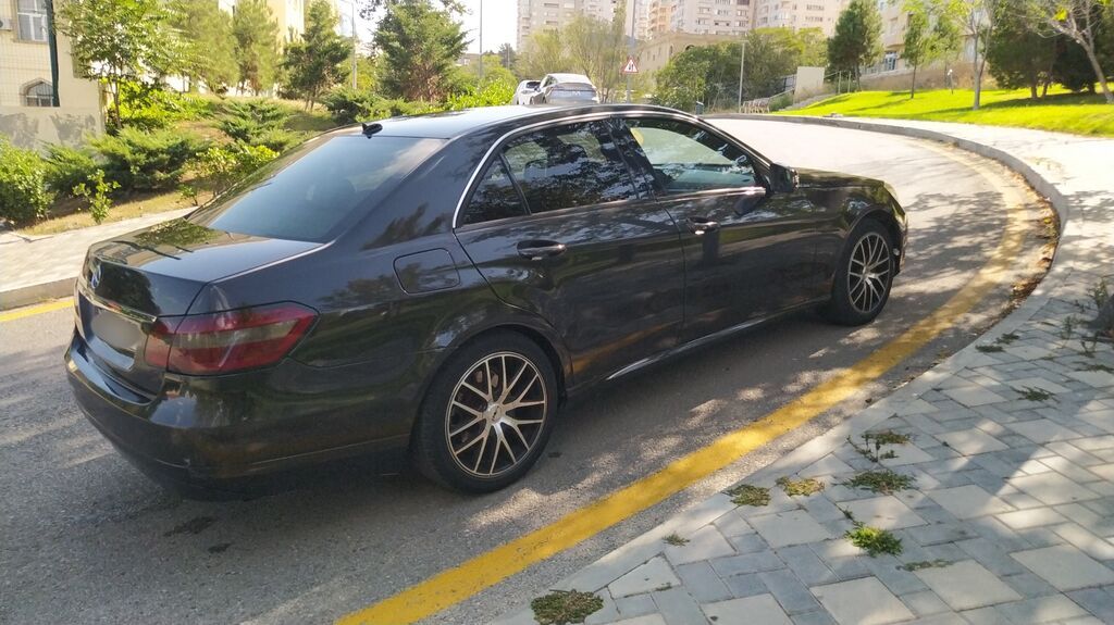 Mercedes-Benz E-Class: 2.2 l 2009 il Sedan — Avtomobillər, Bakı (6)