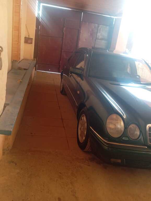 Mercedes E 240, 2.4 L, 1999 il, 239 000 km — Avtomobillər, Sumqayıt (2)
