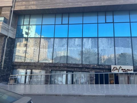 Satılır obyekt 421 m² — Bakı
