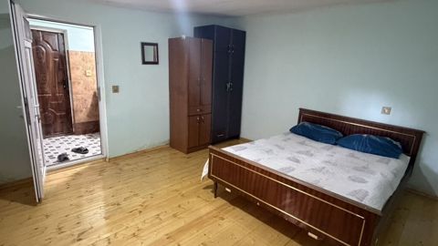 Komunal + Wifi daxil 250 Azn. Addelni evdi çıxış birbaşa məhləyədi — Mehdiabad