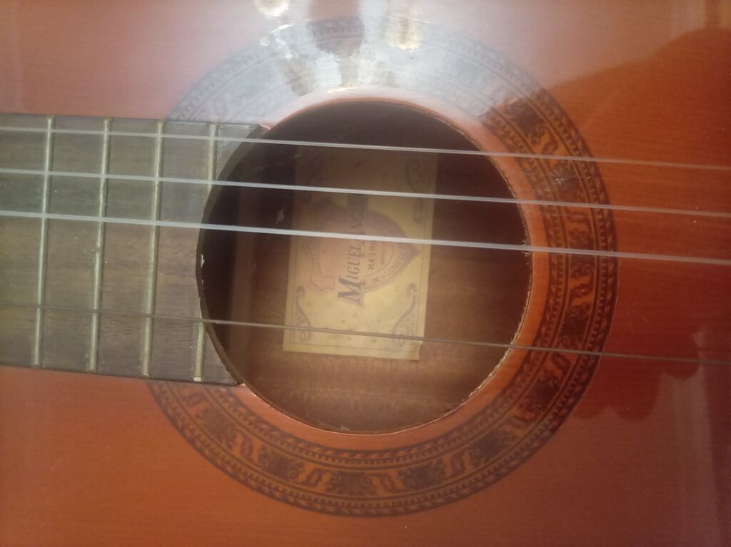 Klassik gitara – Miguel Almeria modeli - Korpus: parlaq laklı ağac — Gitarlar və digər simli alətlər, Bakı (4)