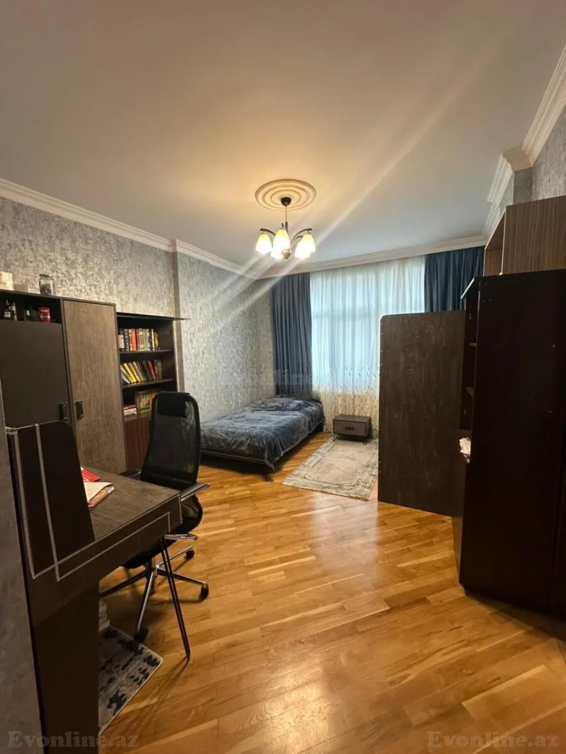 Satılır 4 otaqlı Mənzil Yeni tikili 190 m² Bakı, Yasamal r., İnşaatçılar m — Mənzil, Bakı (8)