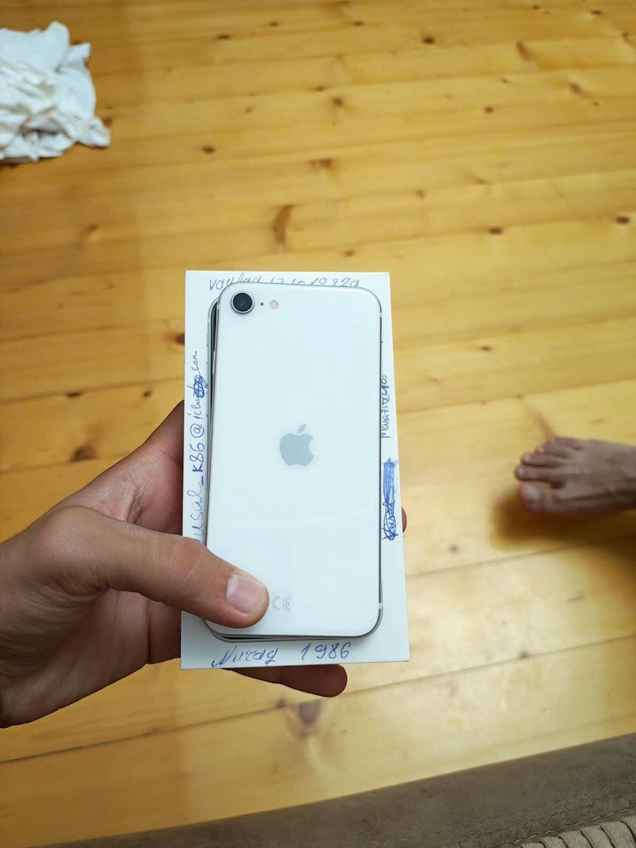 Apple iPhone SE (2020) White 64GB/3GB — Smartfonlar, Bakı (11)