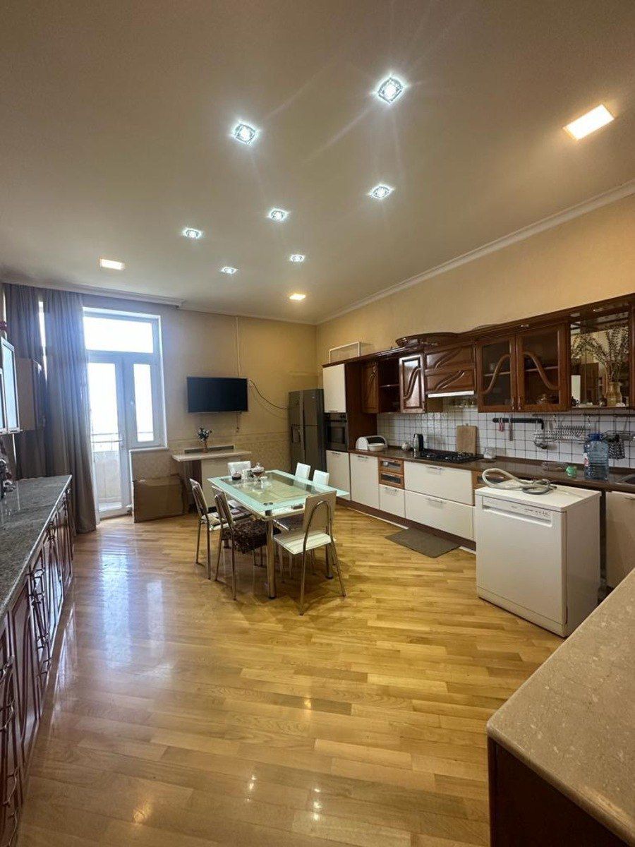 İcarəyə verilir 3 otaqlı yeni tikili 180 m² — Mənzil, Bakı (8)