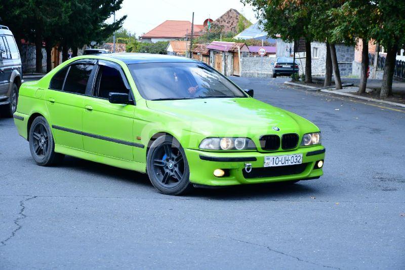 BMW 523 2.5 L, 1998, 500 000 km 10-UH-032 — Avtomobillər, Qax