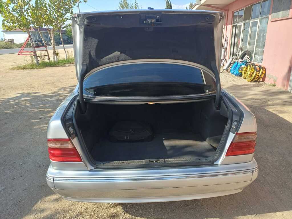 Mercedes E 240, 2.6 L, 2001 il, 280 000 km 90-UE-445 — Avtomobillər, Şirvan (7)