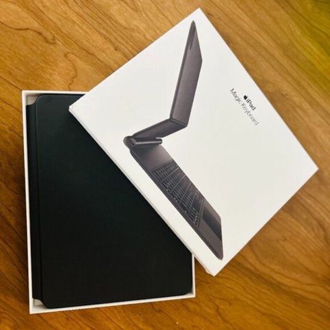 Magic Keyboard 11'inch M3 Black — Bakı