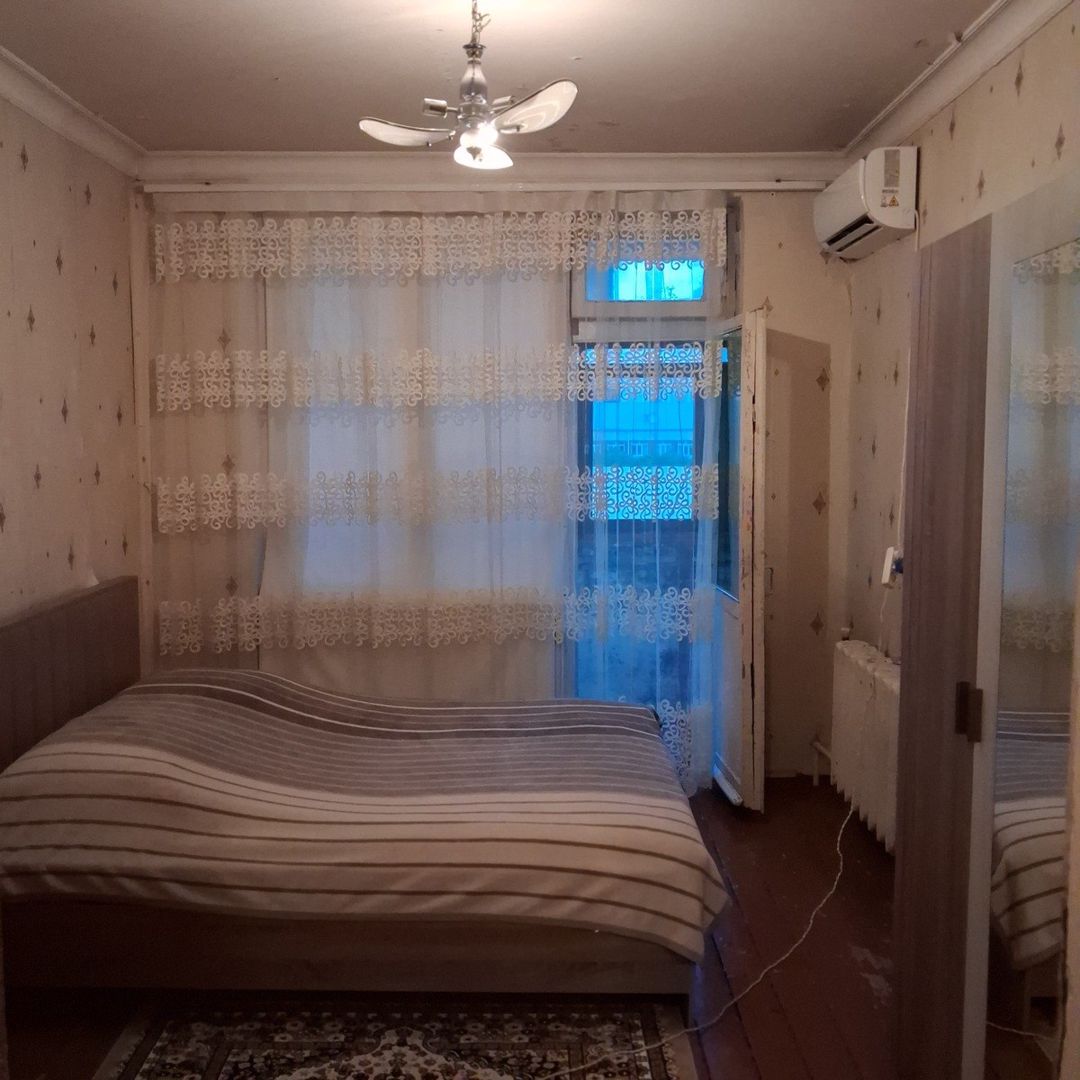 Satılır 5 otaqlı köhnə tikili 120 m² — Mənzil, Bakı