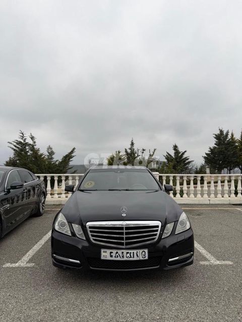 Mercedes E 220 d 2.1 L, 2010, 270 000 km — Bakı