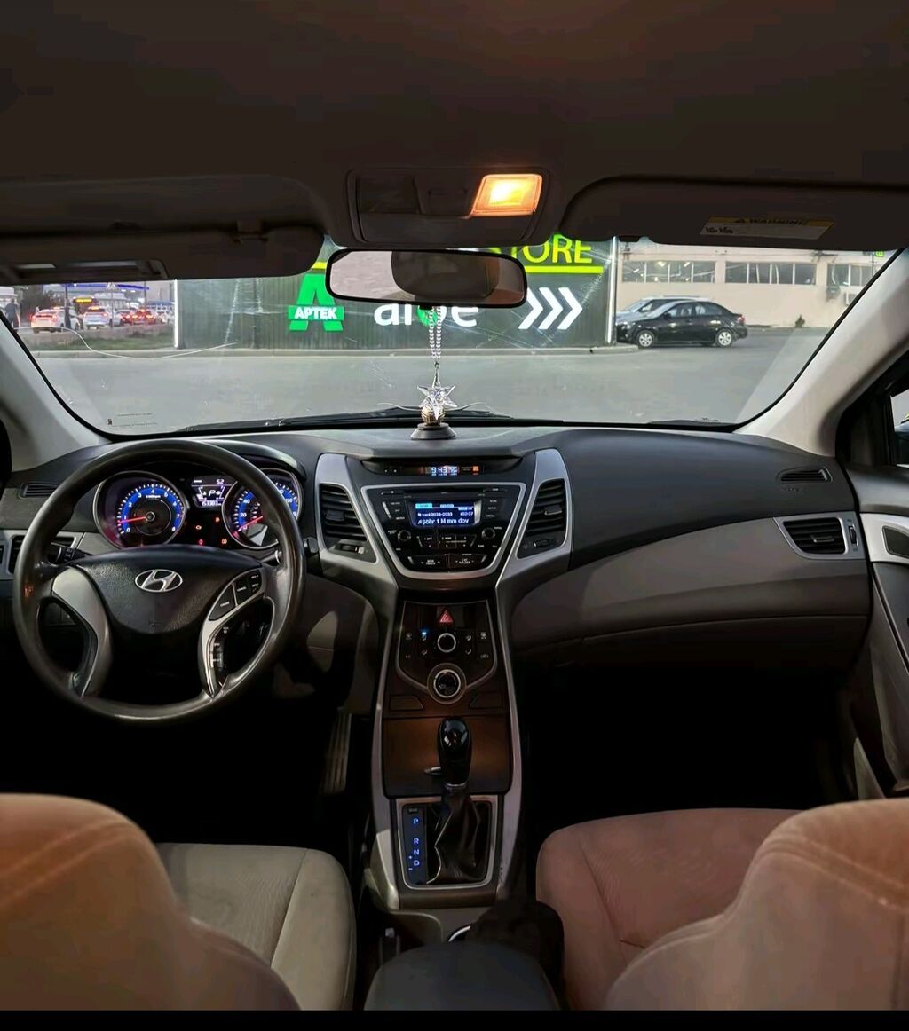 Hyundai Elantra: 1.8 l 2014 il Sedan — Avtomobillər, Pirəkəşkül (2)
