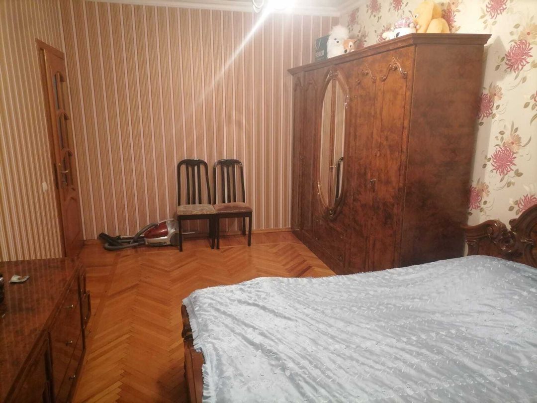 Satılır 4 otaqlı köhnə tikili 105 m² — Mənzil, Bakı (6)