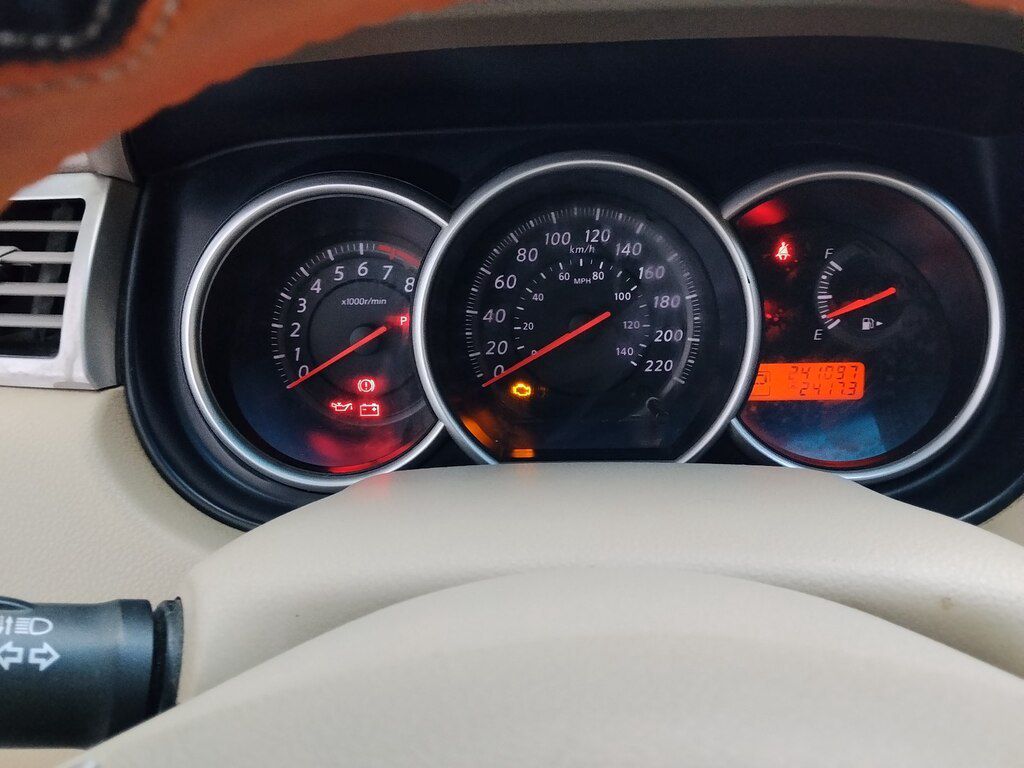 Nissan Tiida, 1.6 L, 2010 il, 239 000 km 90-ZD-995 — Avtomobillər, Bakı (4)