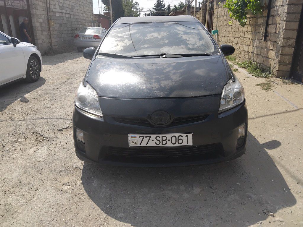 Toyota Prius, 1.8 L, 1.3 kWh, 2015 il, 300 000 km 77-SB-061 — Avtomobillər, Bakı