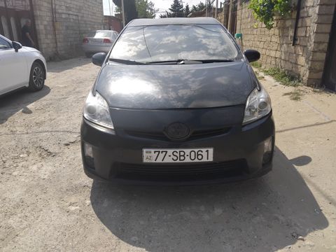 Toyota Prius, 1.8 L, 1.3 kWh, 2015 il, 300 000 km — Bakı