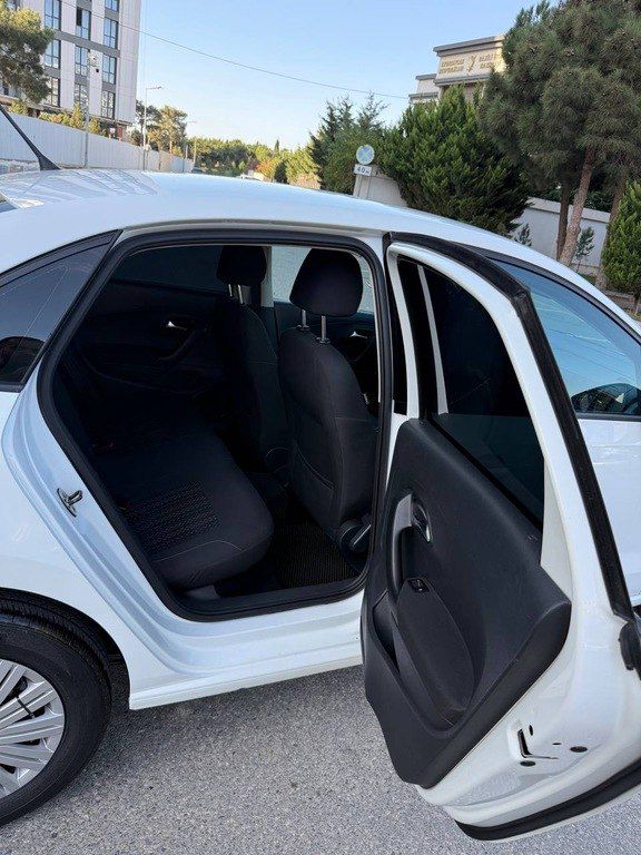 Volkswagen Polo, 1.6 L, 2019 il, 87 600 km — Avtomobillər, Bakı (8)