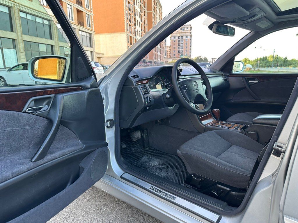 Mercedes E 270, 2.7 L, 1999 il, 400 000 km 99-GP-039 — Avtomobillər, Sumqayıt (10)