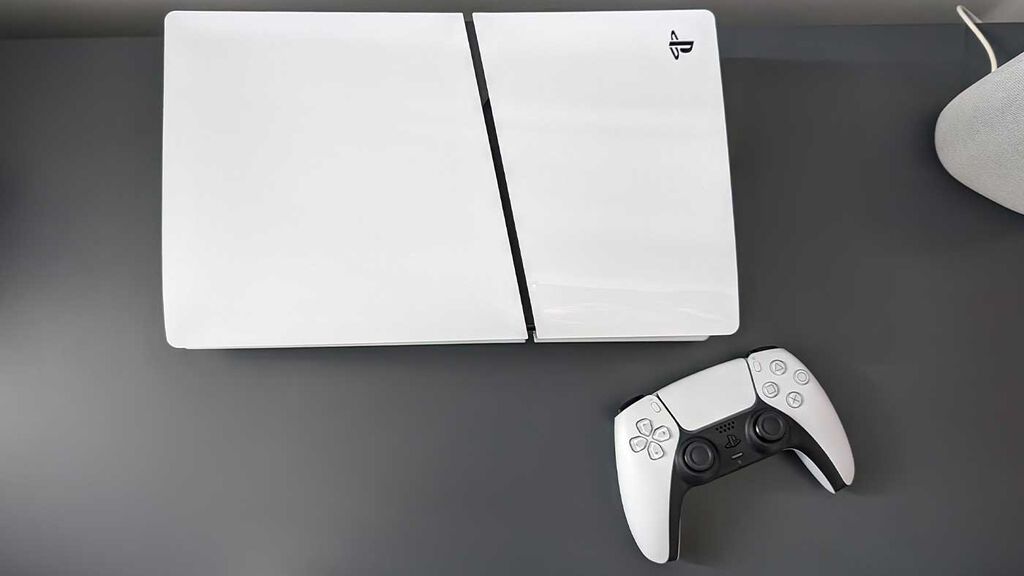 Playstaion 5 slim 1 tlb. Qutu açılıb amma işlənməyib. 2 orjinal pult — Oyun konsolları, Bakı