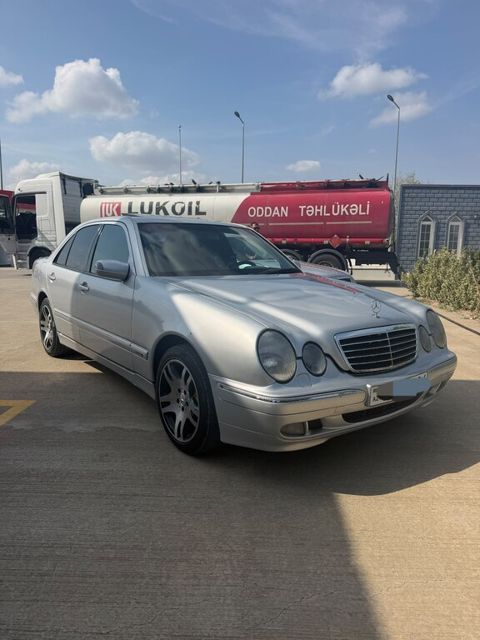 Mercedes E 200, 2.0 L, 2001 il, 365 000 km — Şəmkir
