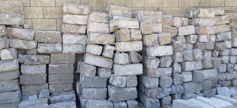 Kubiklər, Kredit yoxdur — Building materials