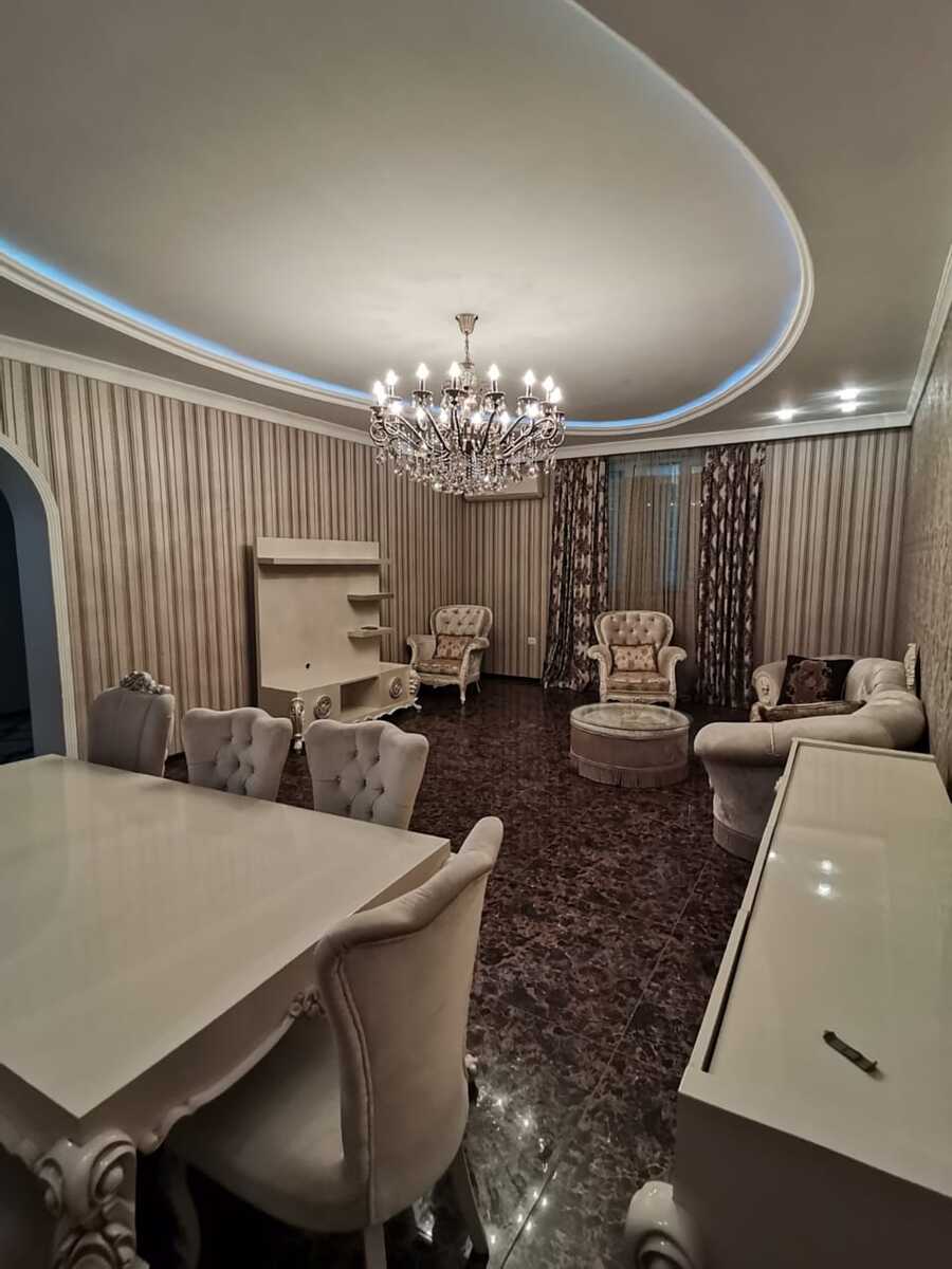 Satılır 6 otaqlı həyət evi/bağ evi 350 m² — Ev, villa, Bakı (12)