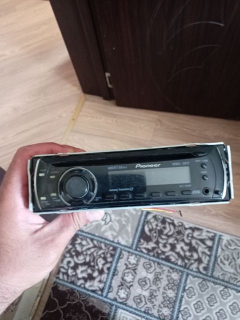 Pioneer DEH-1150MP avtomobil maqnitolası - 1-DIN ön panel, LCD ekran — Sumqayıt