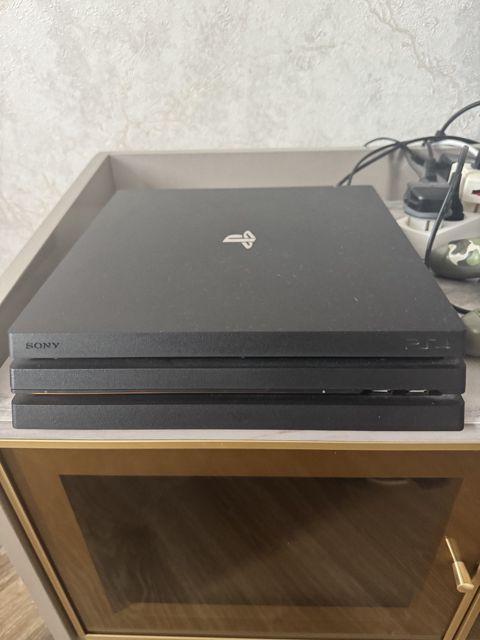 Sony Playstation 4 Pro — Bakı