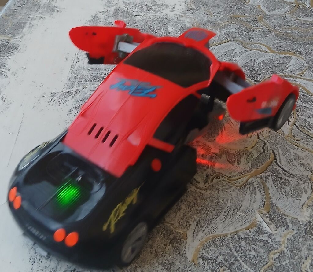 Uşaq oyuncağı – “Deform Robot” sport maşını Maşının düyməsini "on" — Oyuncaq figuraları, Digah (8)