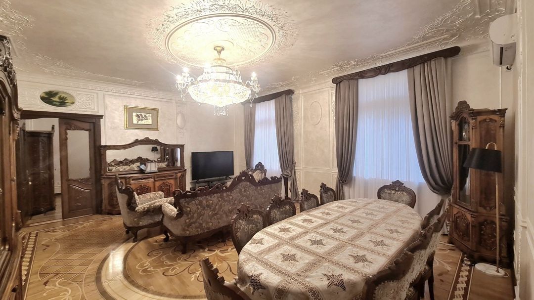 Satılır 6 otaqlı köhnə tikili 220 m² — Mənzil, Bakı (9)