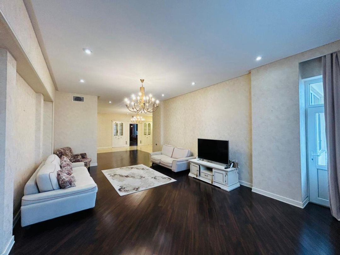 Satılır 4 otaqlı yeni tikili 186 m² — Mənzil, Bakı (2)