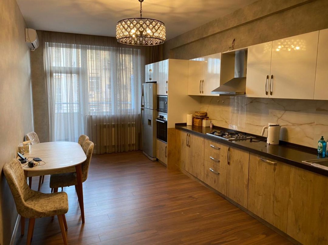 İcarəyə verilir 4 otaqlı yeni tikili 180 m² — Mənzil, Bakı (8)