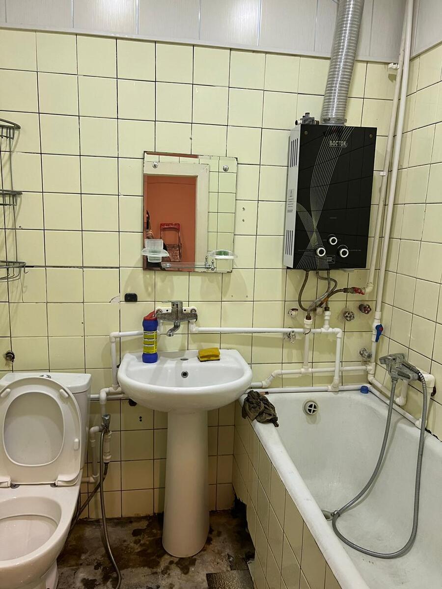 Satılır 2 otaqlı köhnə tikili 58 m² — Mənzil, Bakı (5)