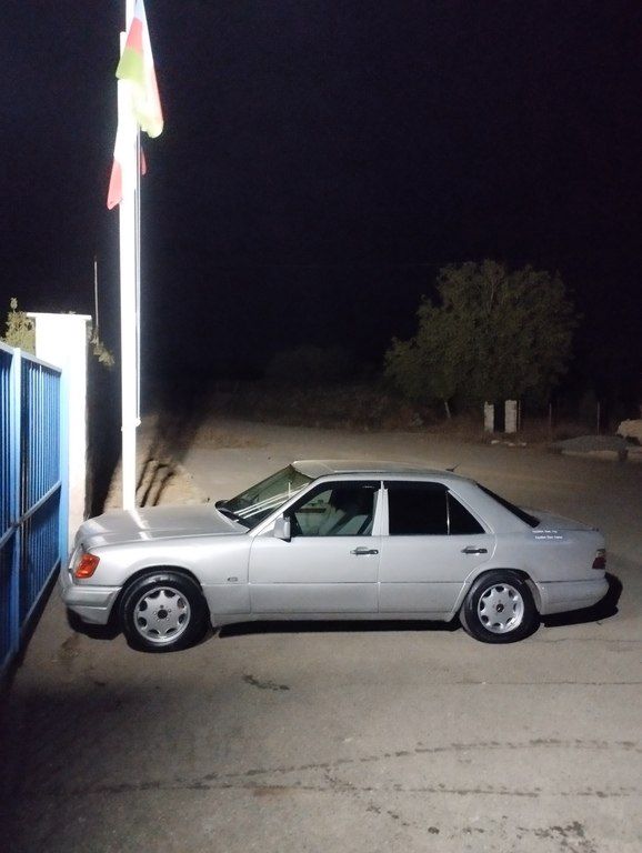 Mercedes E 200, 2.0 L, 1993 il, 150 000 km 10-VF-946 — Avtomobillər, İsmayıllı (9)