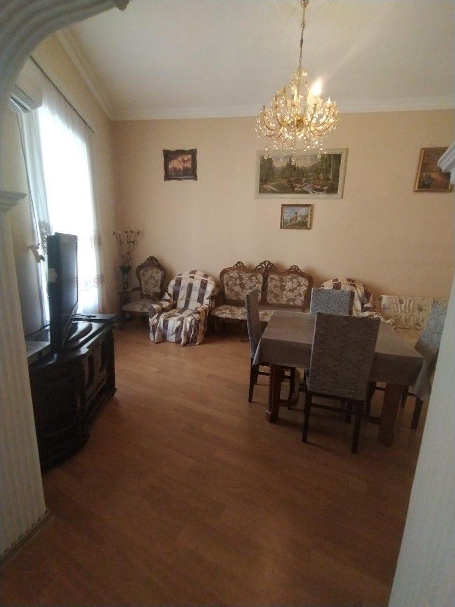 Satılır 6 otaqlı köhnə tikili 180 m² — Mənzil, Bakı (2)